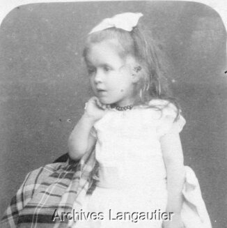 D4b1m_Louise_002